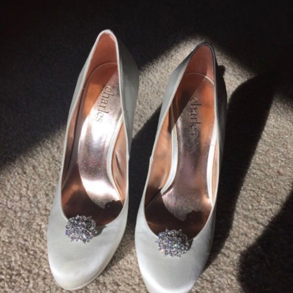 wedding Charles David Satin shoes size 7